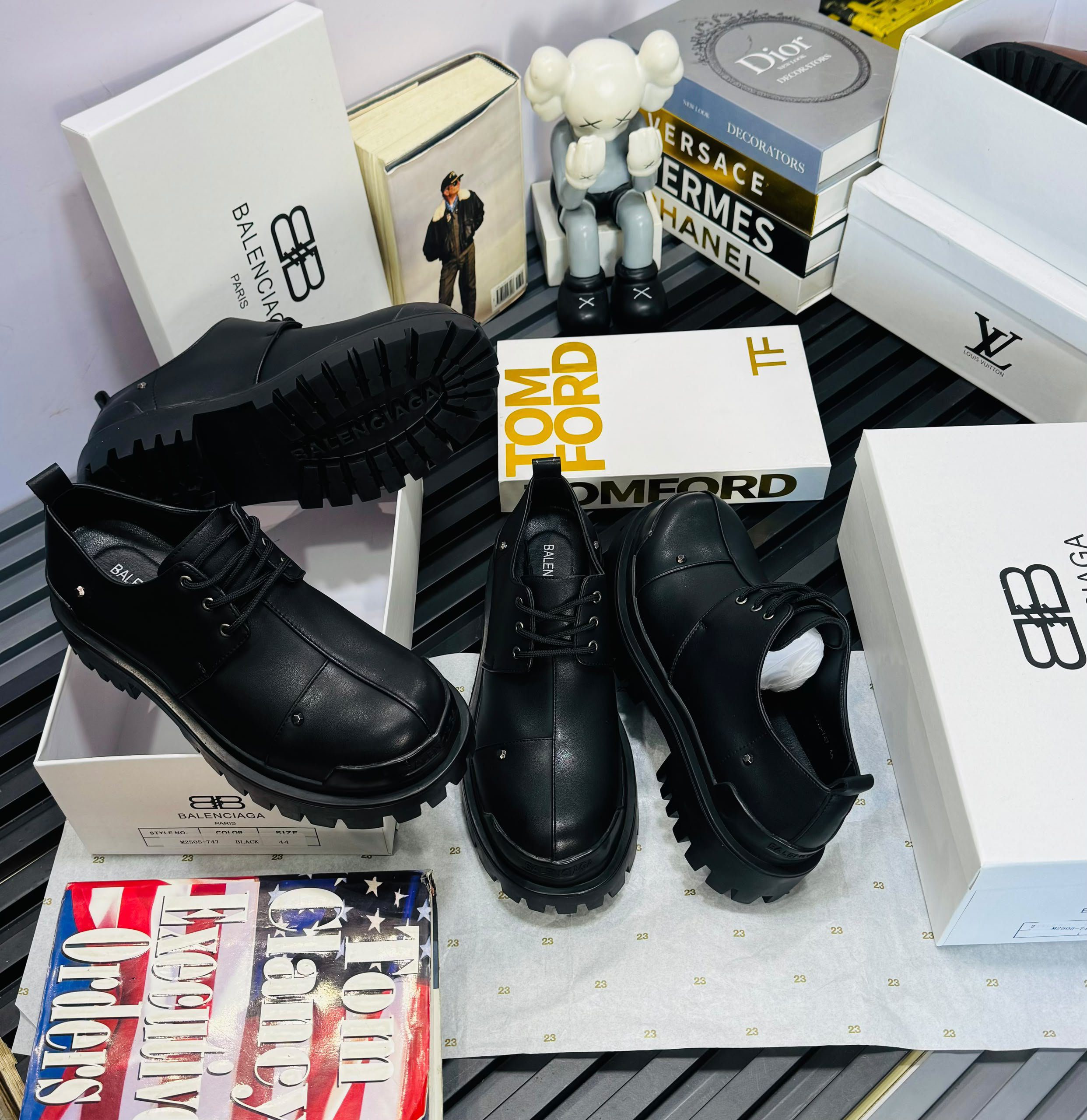 Balenciaga Chunky Leather Derby Shoes - Image 2