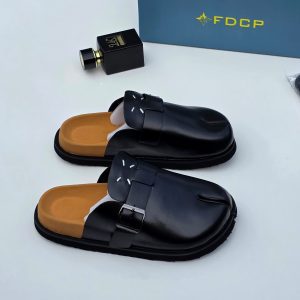 FDCP Tabi Leather Clogs / Mules