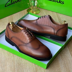 Clarks Crocodile-Embossed Leather Wingtip Brogues