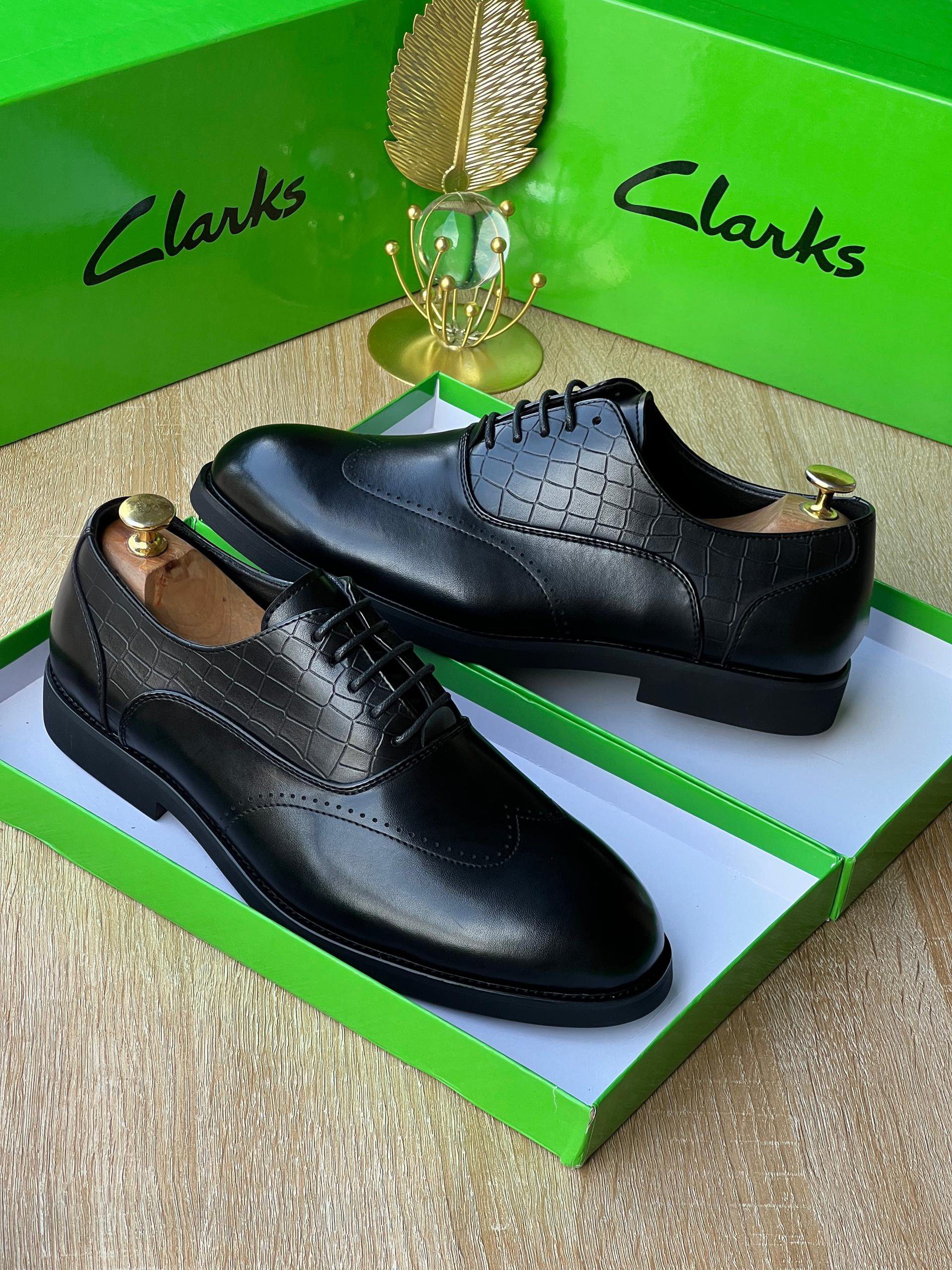 Clarks Crocodile-Embossed Leather Wingtip Brogues - Image 4