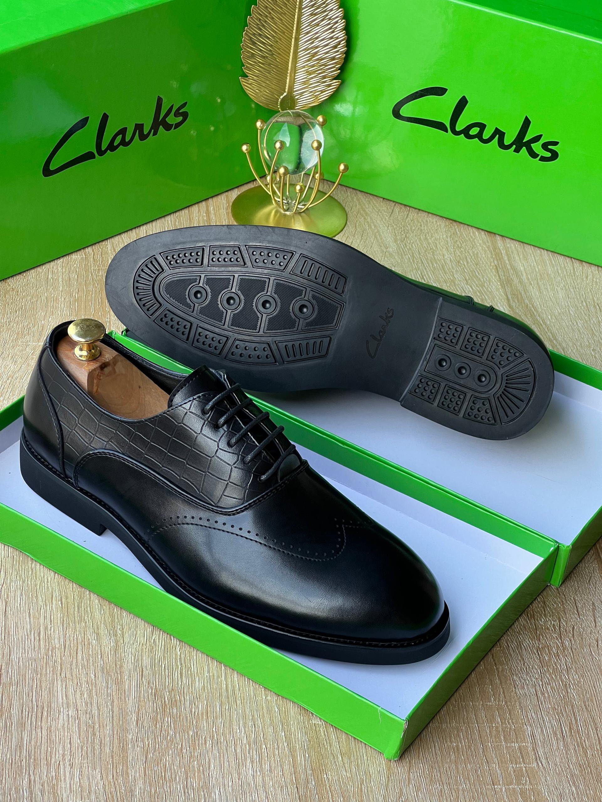Clarks Crocodile-Embossed Leather Wingtip Brogues - Image 2