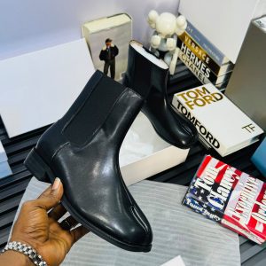 Tabi Split-Toe Leather Chelsea Boots