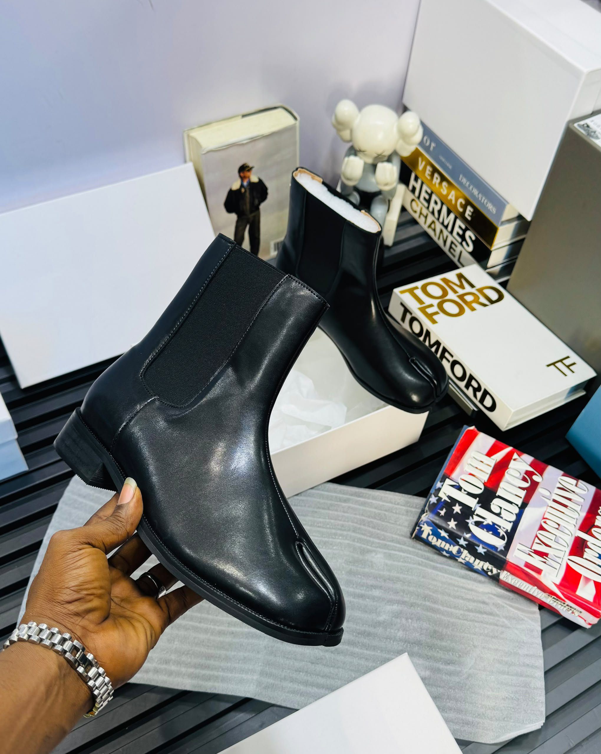 Tabi Split-Toe Leather Chelsea Boots