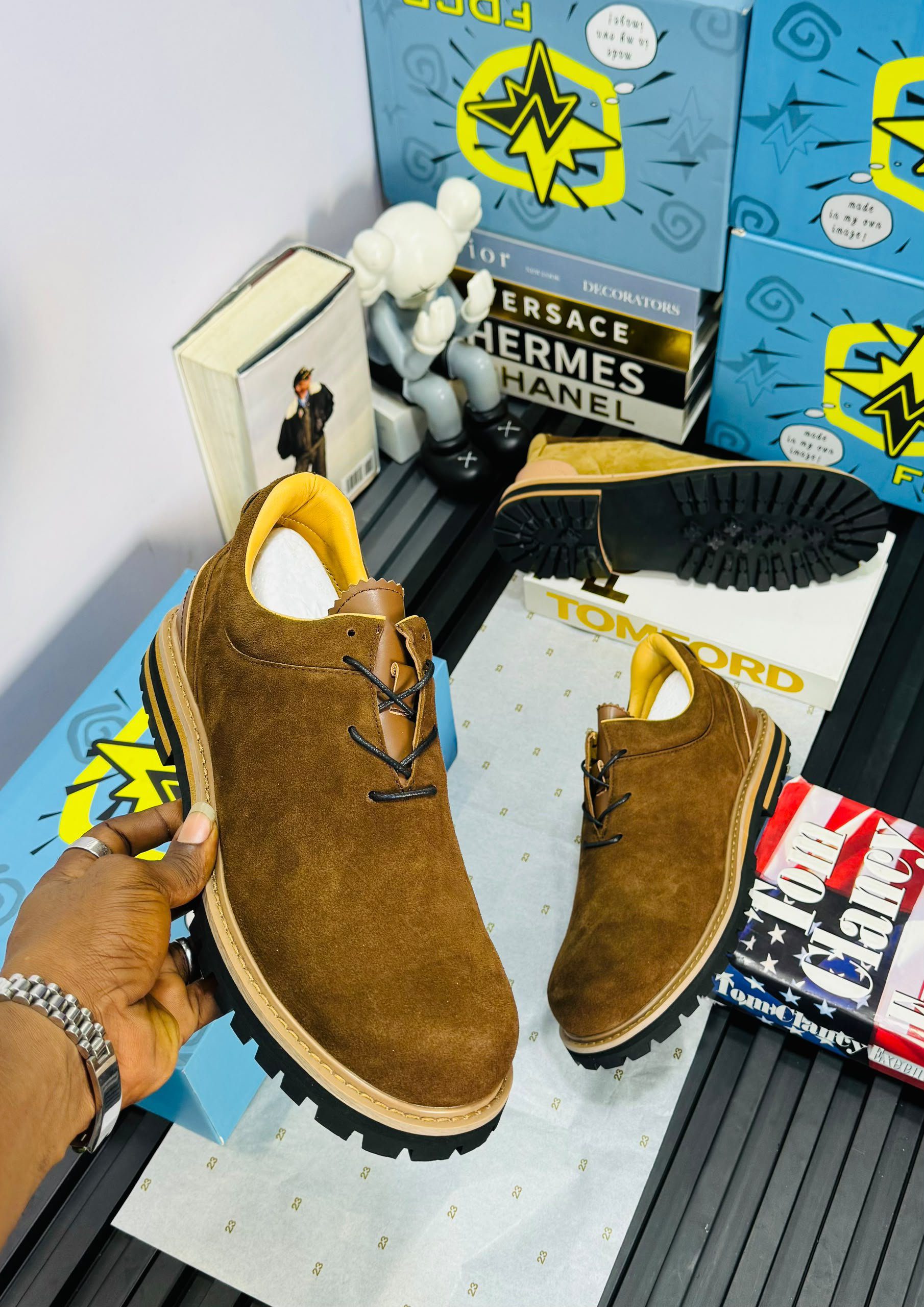 Suede Low-Top Derby