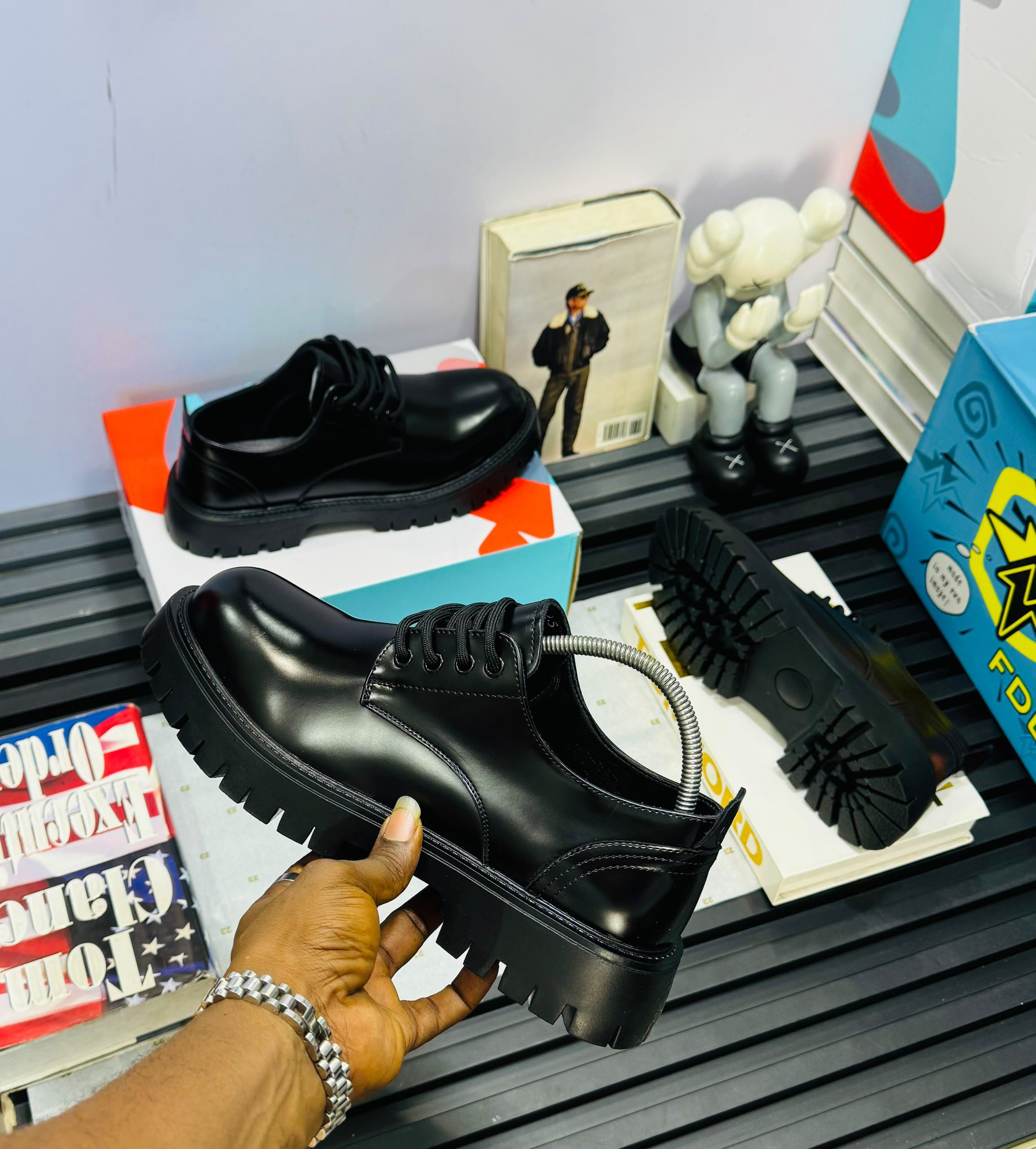 Men's Leather Lug-Sole Derby Shoes
