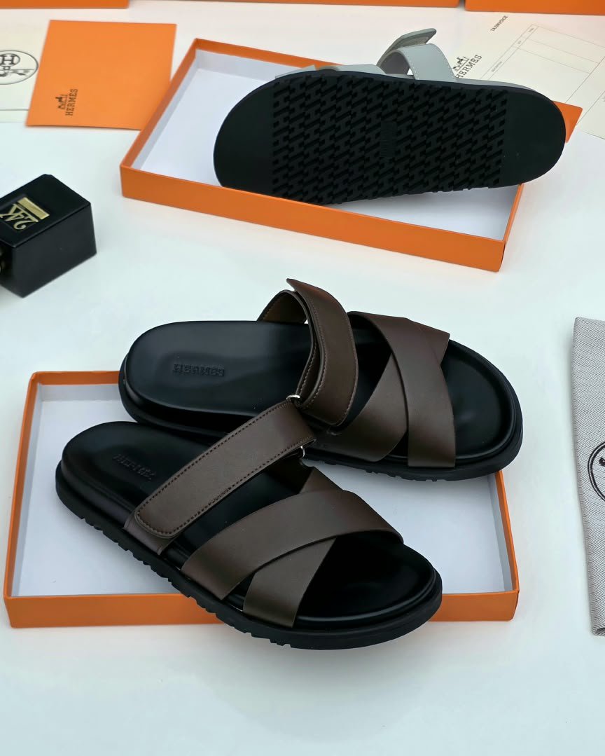 Hermès Chypre Leather Crossover Slide Sandals / Pam Slippers - Image 3