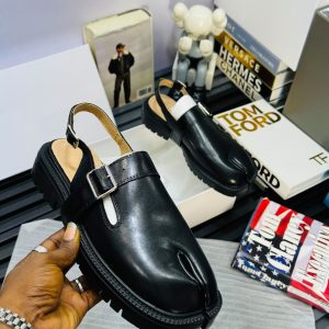 Tabi Leather Slip-On Mules | Sandals