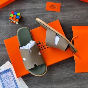 Hermès Izmir Grain Leather 'H' Cutout Slide Sandals / Pam Slippers
