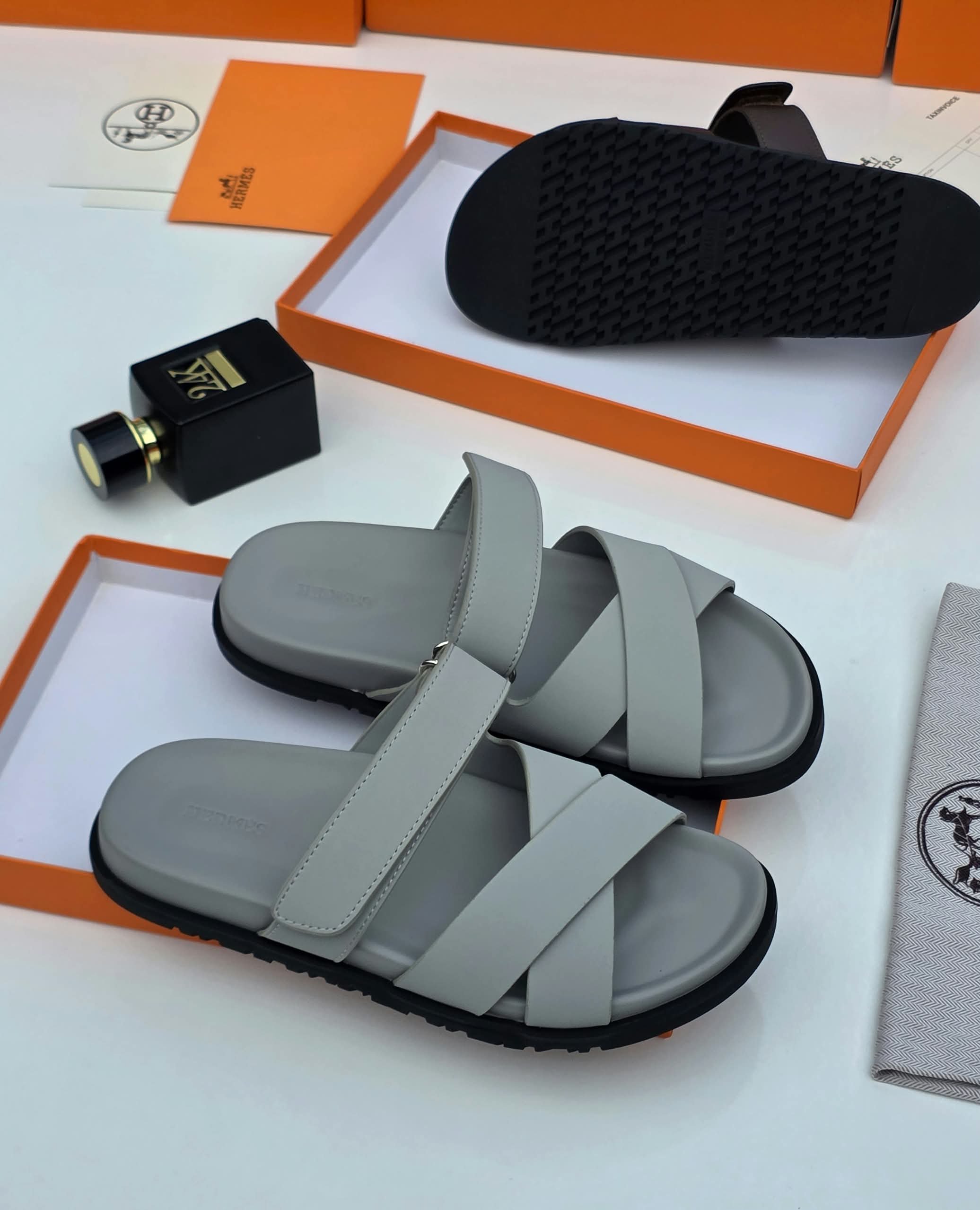 Hermès Chypre Leather Crossover Slide Sandals / Pam Slippers - Image 5