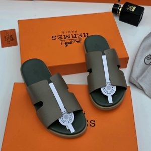 Hermès Leather Pam Slippers