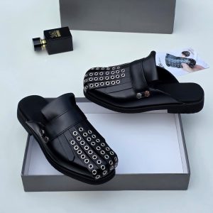 Studded Leather Half-shoe | Mules