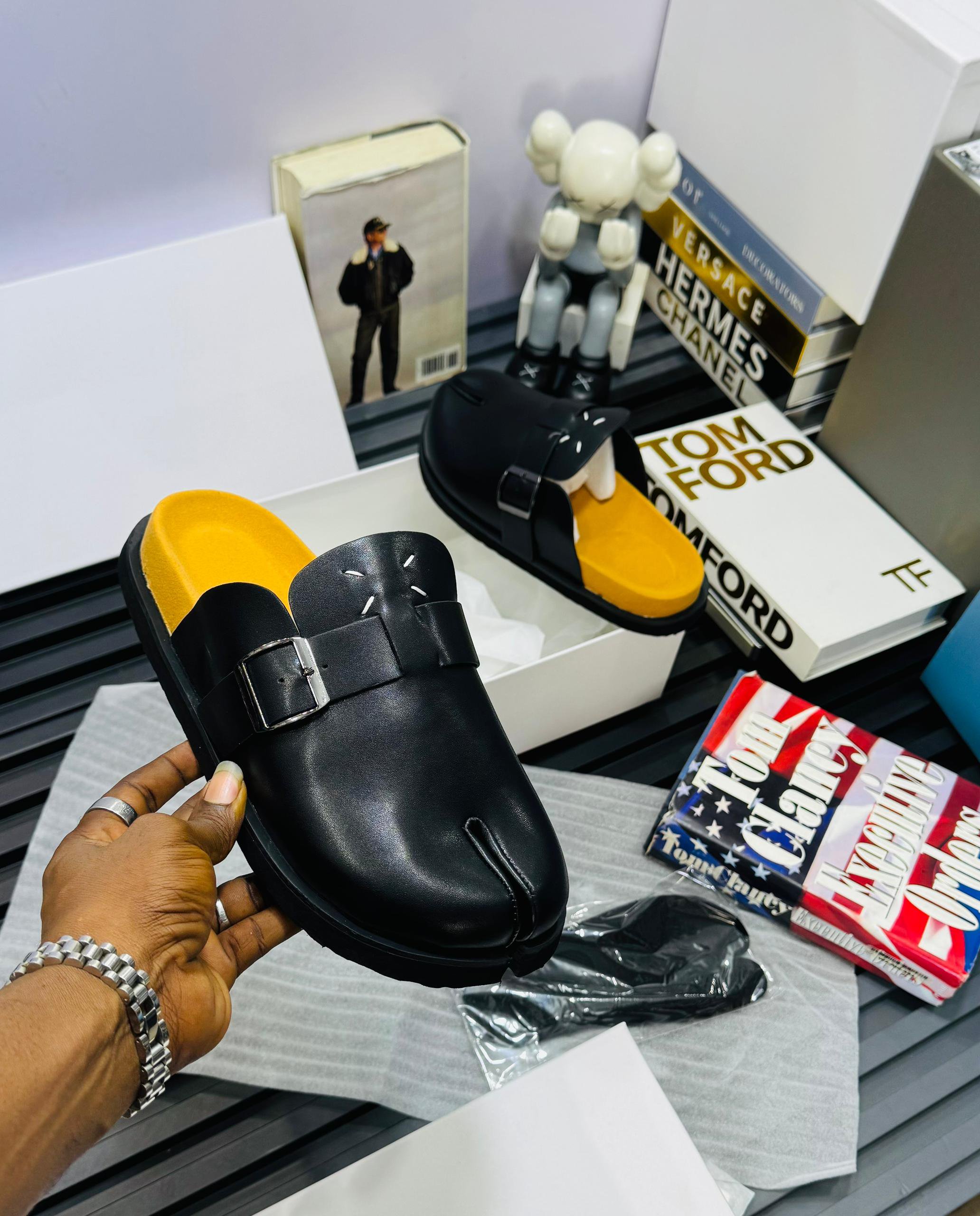 Tabi Buckled Suede Mule Clogs / Slip-On Mules - Image 3