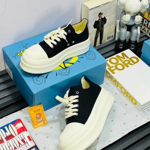 Low-Top Platform Canvas | Sneakers